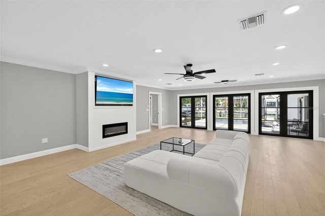 5073 HIGEL AVENUE, Sarasota, FL 34242