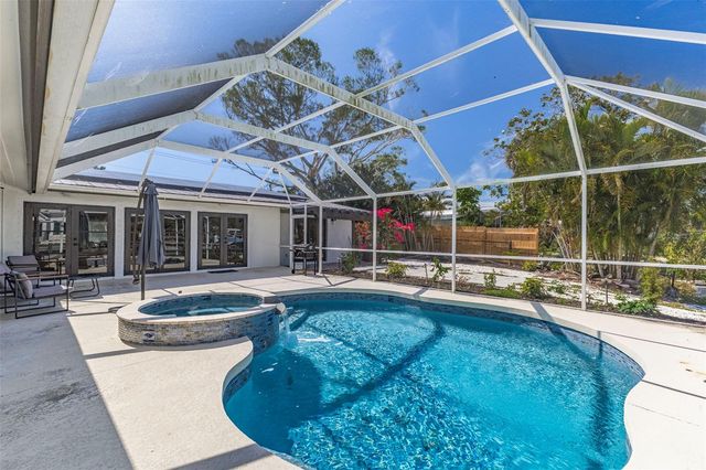5073 HIGEL AVENUE, Sarasota, FL 34242