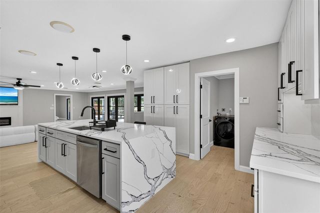 5073 HIGEL AVENUE, Sarasota, FL 34242