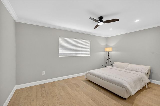 5073 HIGEL AVENUE, Sarasota, FL 34242