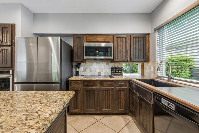 2225 Chapel Downs Drive, Arlington, TX 76017