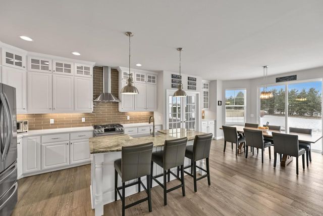 8130 W Mourning Dove LANE, Mequon, WI 53097