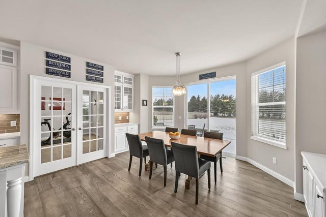 8130 W Mourning Dove LANE, Mequon, WI 53097