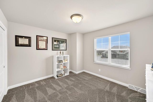 8130 W Mourning Dove LANE, Mequon, WI 53097