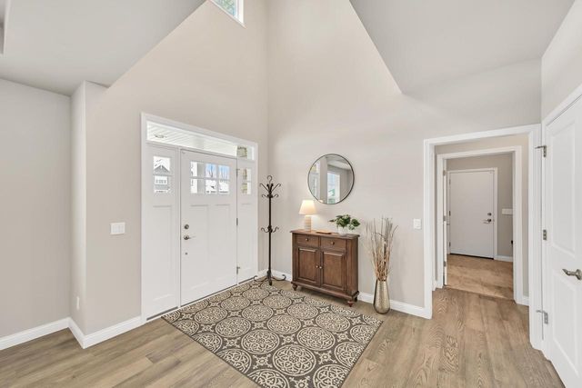 8130 W Mourning Dove LANE, Mequon, WI 53097