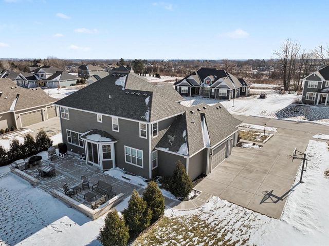 8130 W Mourning Dove LANE, Mequon, WI 53097