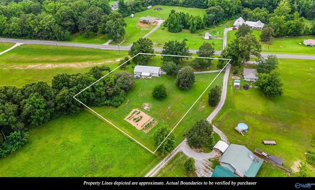 11 Ellis Private Drive, Hartselle, AL 35640
