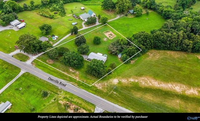 11 Ellis Private Drive, Hartselle, AL 35640
