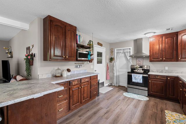 11 Ellis Private Drive, Hartselle, AL 35640