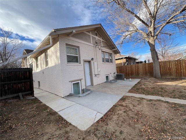 1572 Garfield Street, Denver, CO 80206