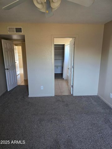 240 E OAK Street, Huachuca City, AZ 85616