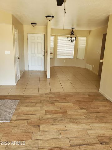 240 E OAK Street, Huachuca City, AZ 85616