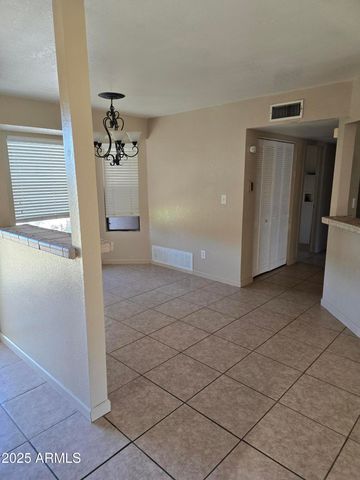 240 E OAK Street, Huachuca City, AZ 85616