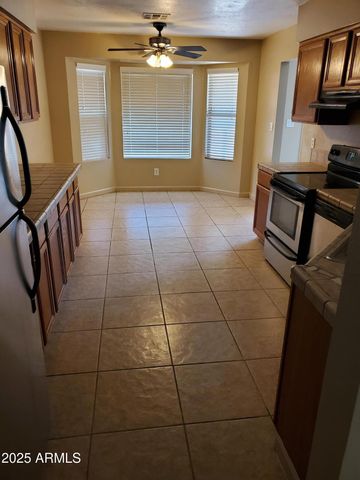 240 E OAK Street, Huachuca City, AZ 85616