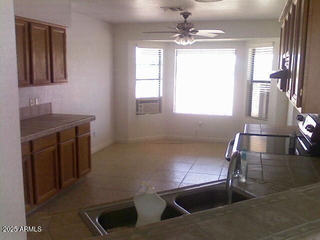 240 E OAK Street, Huachuca City, AZ 85616