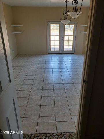 240 E OAK Street, Huachuca City, AZ 85616