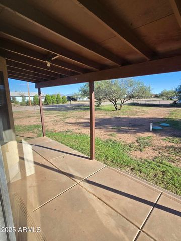 240 E OAK Street, Huachuca City, AZ 85616