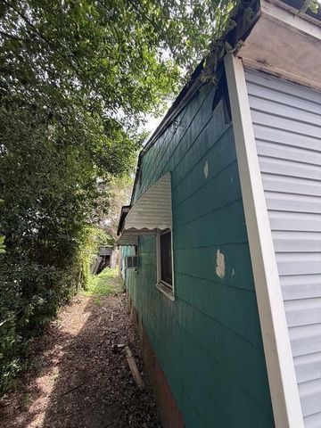 2347 Cambridge Avenue, North Charleston, SC 29405