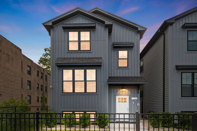 6418 S Champlain Avenue, Chicago, IL 60637