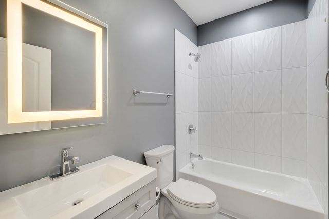 6418 S Champlain Avenue, Chicago, IL 60637