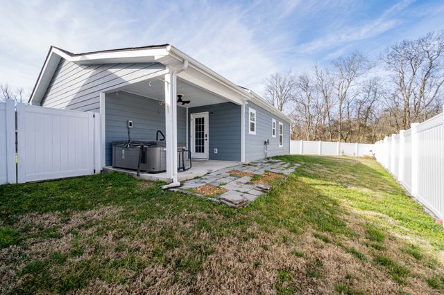 180 Nichols Dr, Woodbury, TN 37190