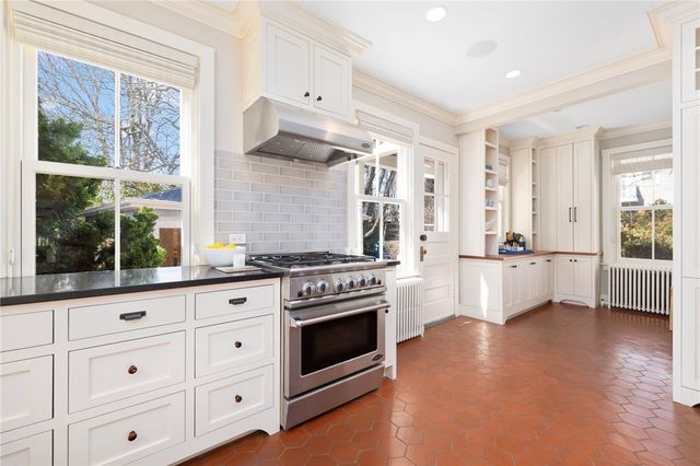 89 Gibbs Avenue, Newport, RI 02840