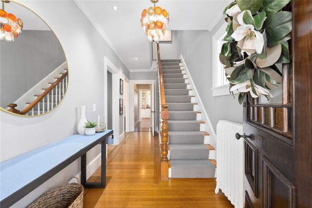 89 Gibbs Avenue, Newport, RI 02840