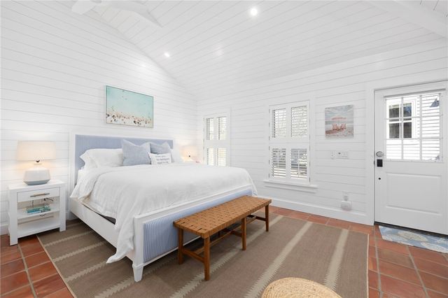 89 Gibbs Avenue, Newport, RI 02840