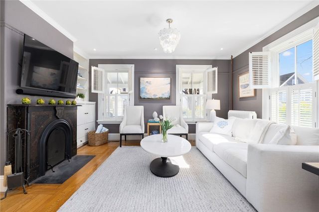 89 Gibbs Avenue, Newport, RI 02840