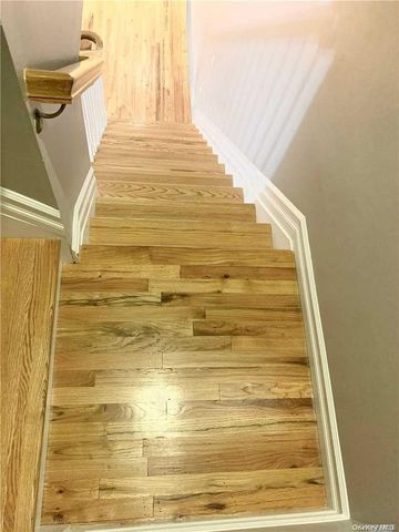 1 Owen Street B, Westbury, NY 11590