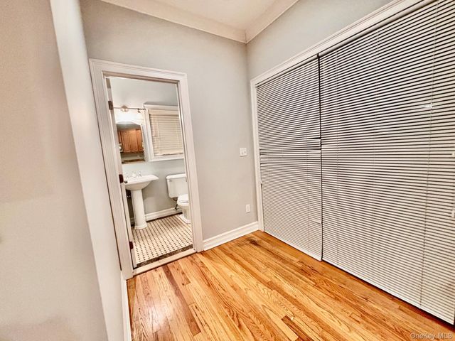 1 Owen Street B, Westbury, NY 11590