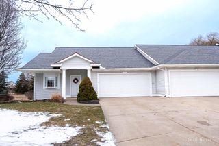 1361 E Pointe Ridge, Holland City, MI 49423