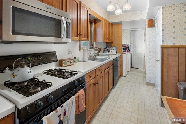 117 Van Buren Avenue, Teaneck, NJ 07666