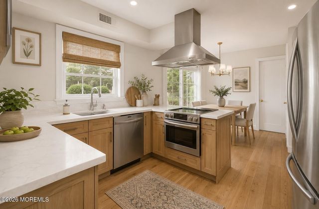14 Mcintosh Lane, Manalapan, NJ 07726