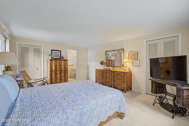 14 Mcintosh Lane, Manalapan, NJ 07726