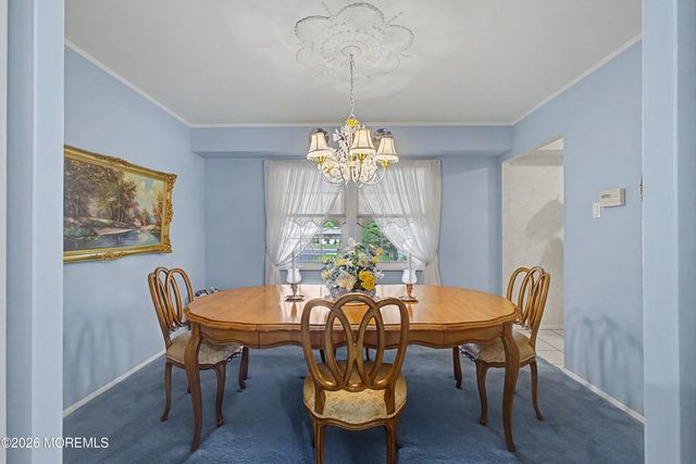 14 Mcintosh Lane, Manalapan, NJ 07726