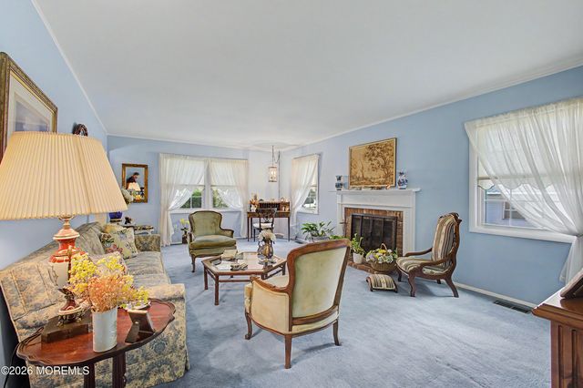14 Mcintosh Lane, Manalapan, NJ 07726