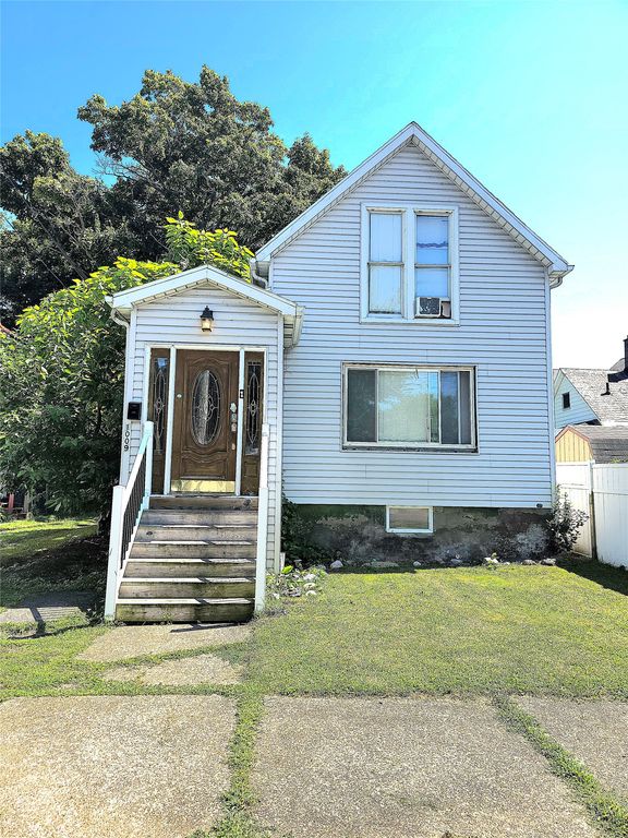 1009 E 4TH Street, Erie, PA 16507