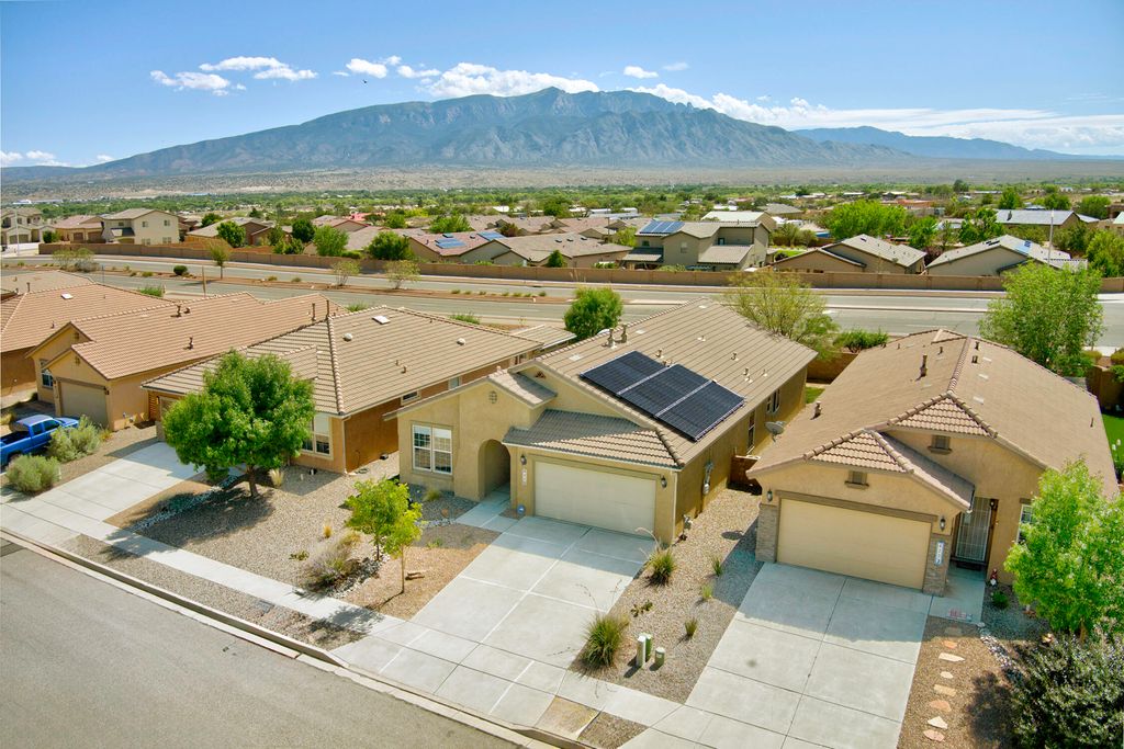 4229 North Pole Loop NE, Rio Rancho, NM 87144