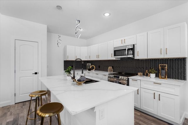 1323 S Montgomery, Sherman, TX 75090