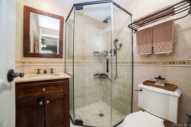 838 Pelhamdale Avenue 2H, New Rochelle, NY 10801