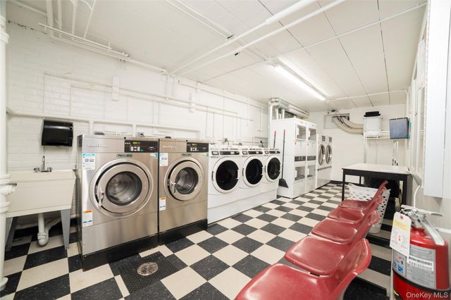 838 Pelhamdale Avenue 2H, New Rochelle, NY 10801