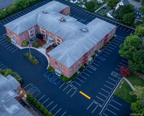 838 Pelhamdale Avenue 2H, New Rochelle, NY 10801