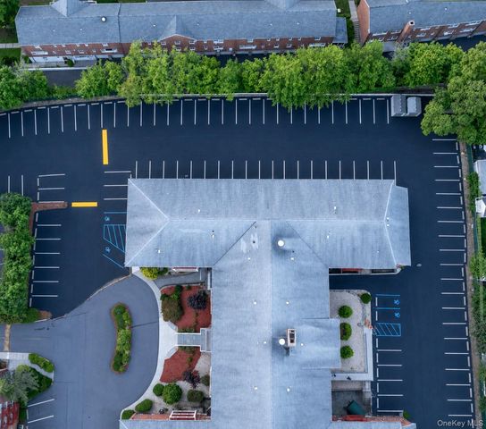 838 Pelhamdale Avenue 2H, New Rochelle, NY 10801