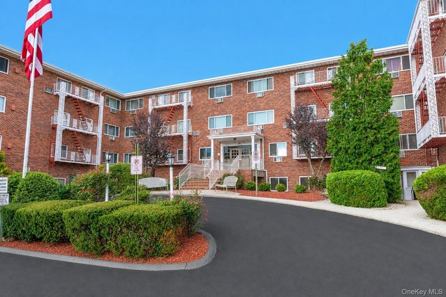 838 Pelhamdale Avenue 2H, New Rochelle, NY 10801