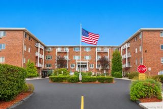 838 Pelhamdale Avenue 2H, New Rochelle, NY 10801