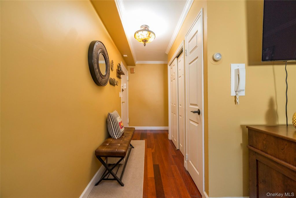 838 Pelhamdale Avenue 2H, New Rochelle, NY 10801 — photo 2