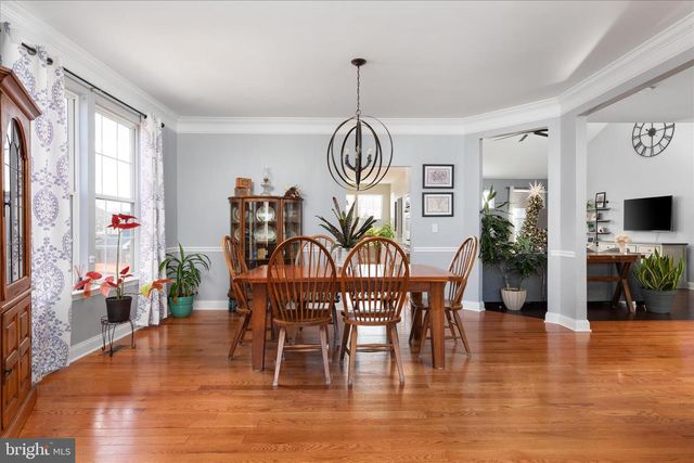 138 BARKSDALE DR, Charles Town, WV 25414