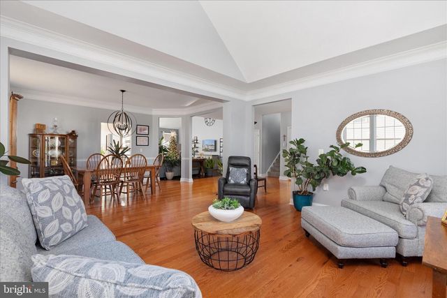 138 BARKSDALE DR, Charles Town, WV 25414