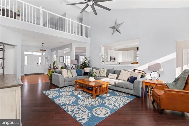 138 BARKSDALE DR, Charles Town, WV 25414